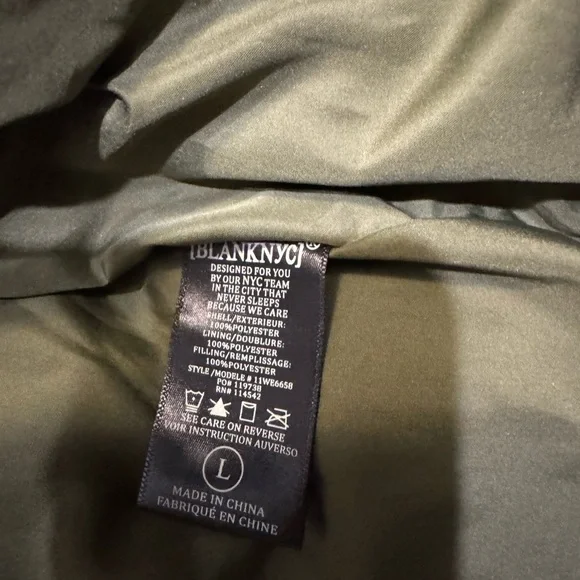 NWT Blank NYC Evereve Oversized Puffer Matcha Latte Green Vest Size Large - Picture 8 of 9